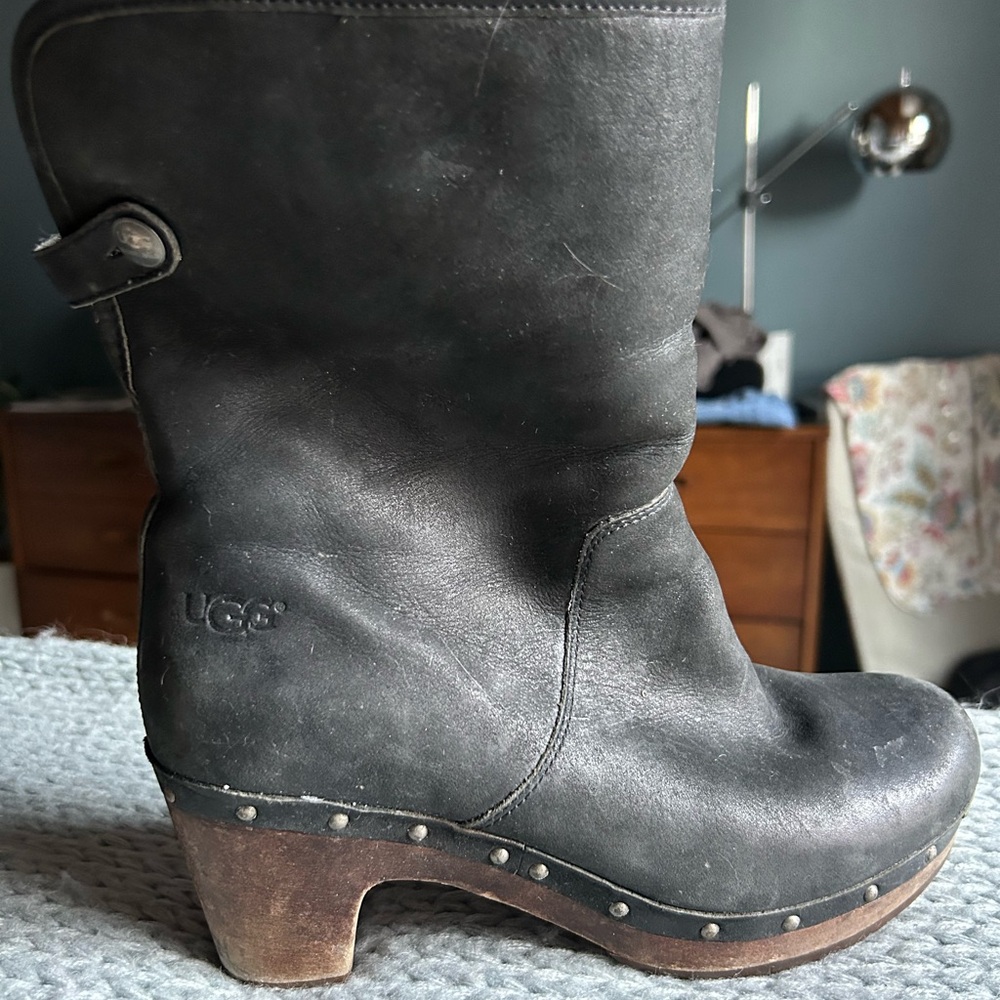 Ugg Linea Boot Size 7 - image 2